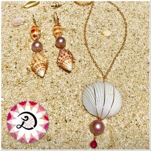 Lady Daisy natural lilac pearl & shell earrings
